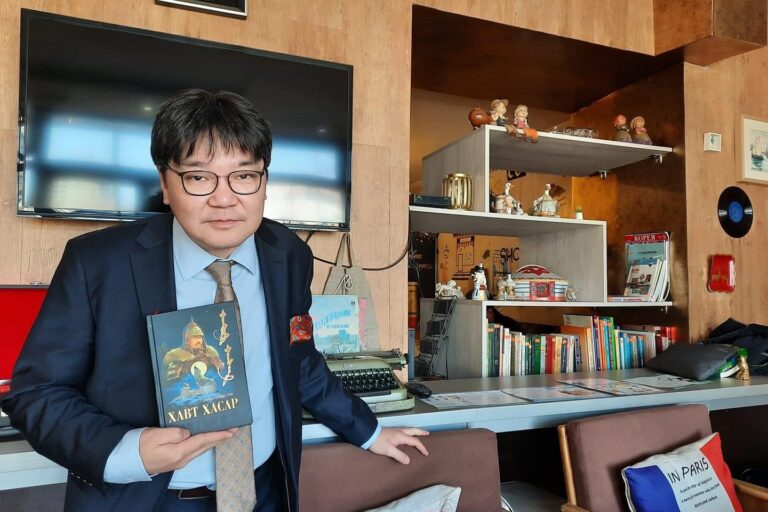 18CF8710-1586-46E8-A19F-3BAA40D697B1