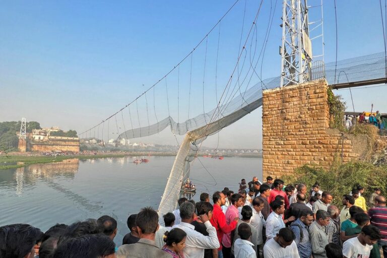 221031121643-03-india-bridge-311022