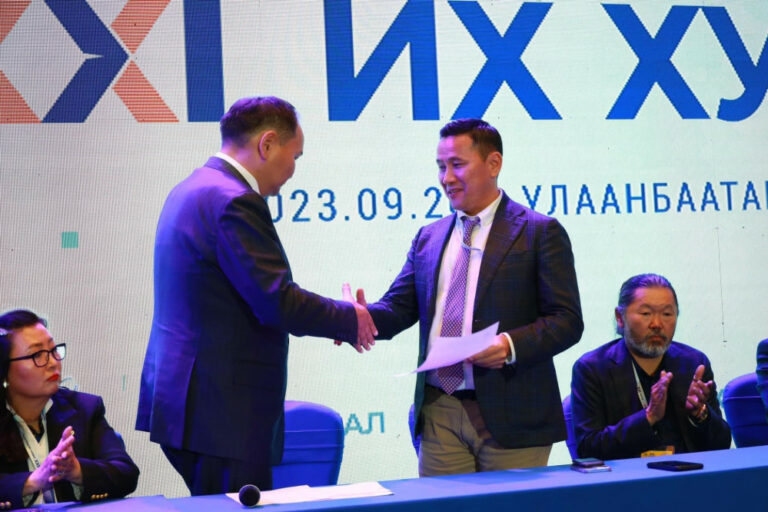 324A2463-91CF-4DE3-8BDD-AB5A3448A724