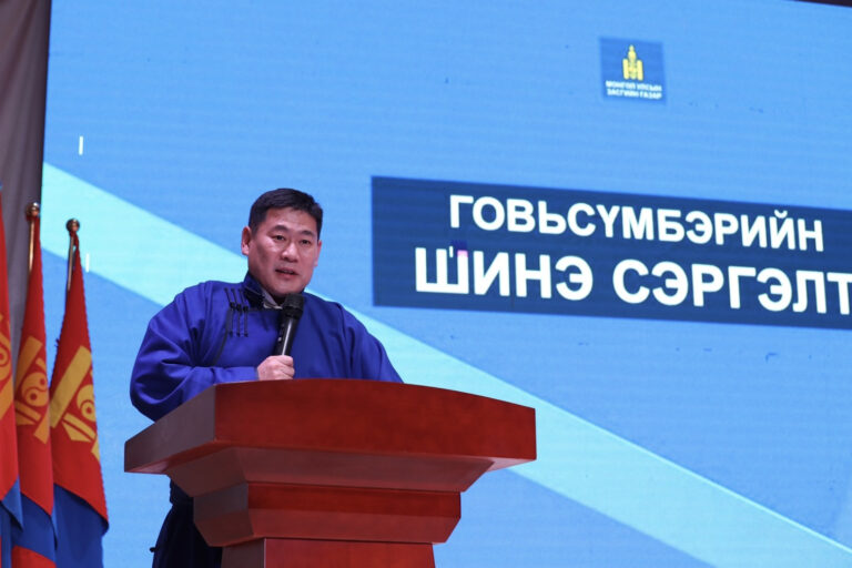 3F5756FD-BB0E-4C2A-8465-3258C9CD6638