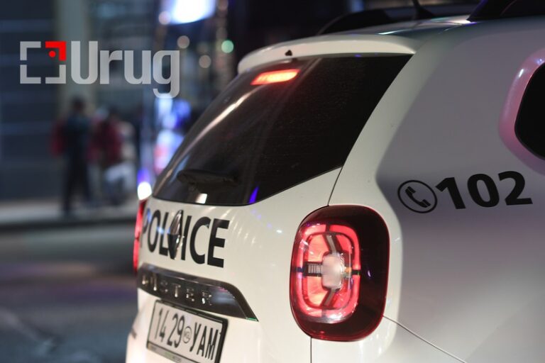 4536e3fc0eff4db0b7bf5beea29d934b_4S84him