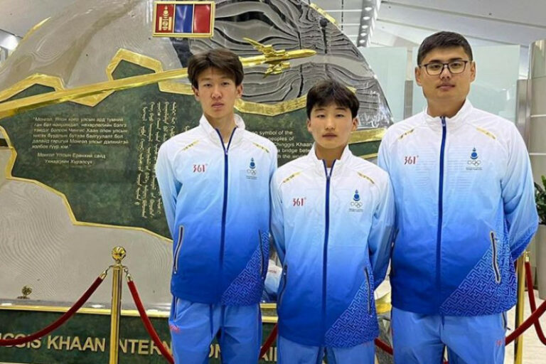 5A767B7B-6917-437F-B9AD-17923999105A