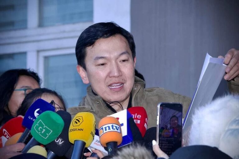 5CCDF7AA-5240-4D31-A312-3428FCC2DE05