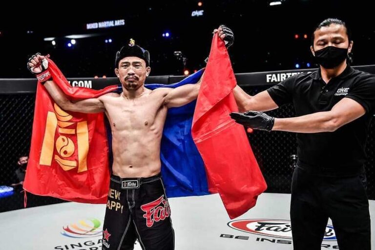 6FF9E767-457B-43A2-8968-F65E5E2CCC77