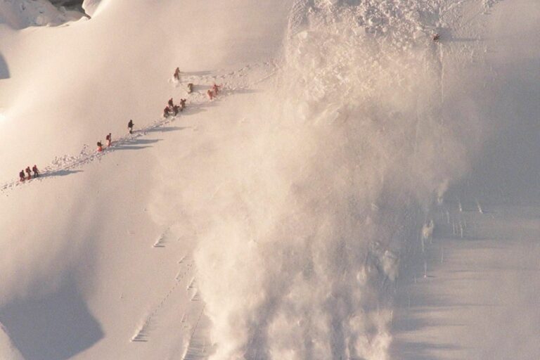 6db776_avalanche_x974