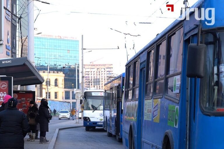 700a9278cc4a1f04dc96a0cddaa1d180