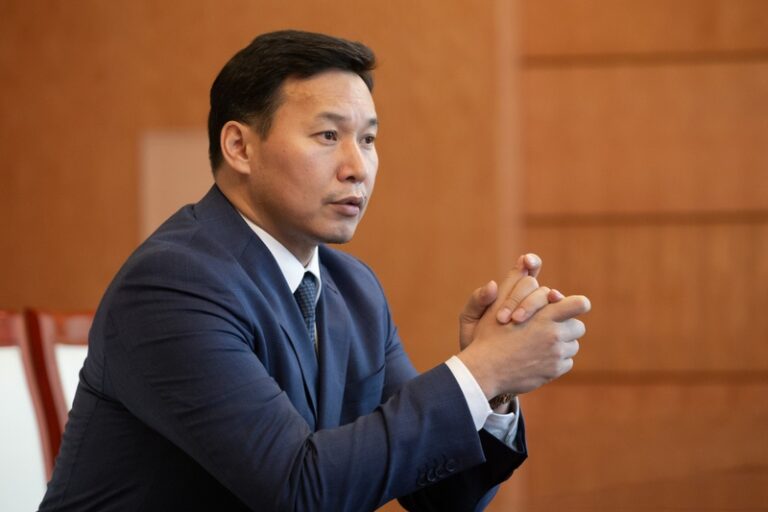 713E3E8C-8809-4208-AF8C-24D0416467AD