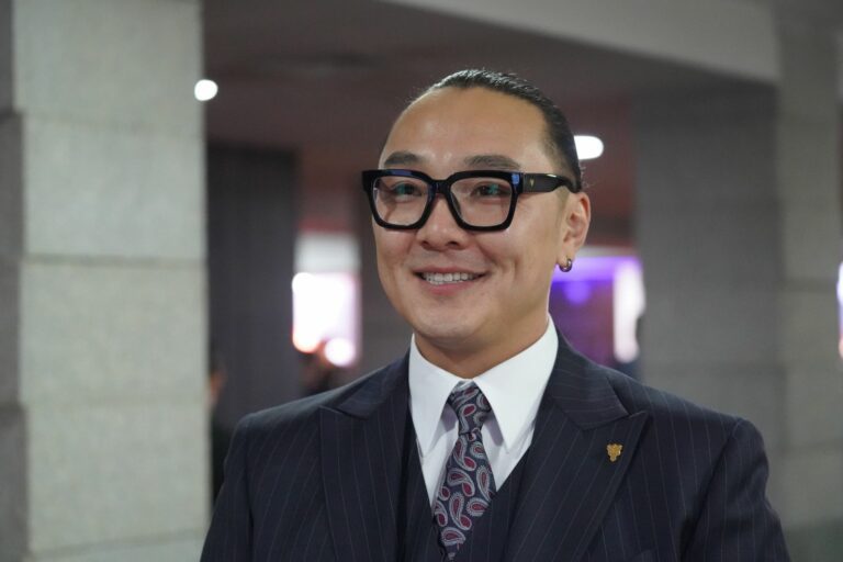 9A06FCB8-5FDB-45E7-A533-9F402CA511F9