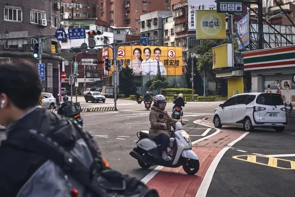 AFD8D0AE-B306-4599-A930-8C02F4DFEDDD