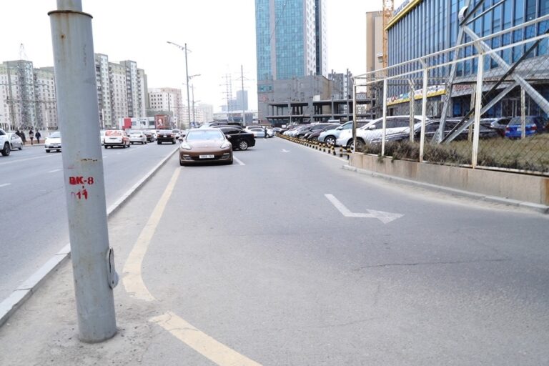 BDF1A112-24EC-4226-ADEF-75B98E433BCD