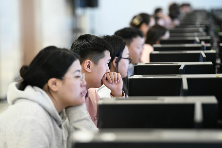 D4E49BB8-FA25-442F-8F15-D3D91DAC2930