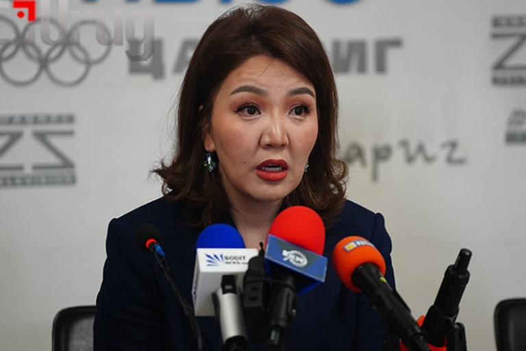 F4FDA1A4-8DF6-4BA0-BC9E-E85BCC4FA012