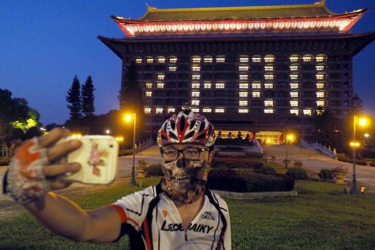 file-20200629-155345-1mfi74e