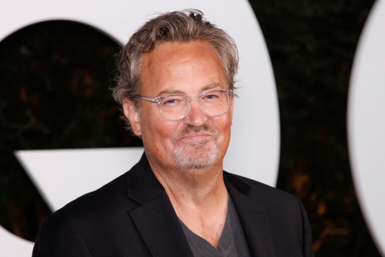 matthew-perry-1-6689605-1702684441396