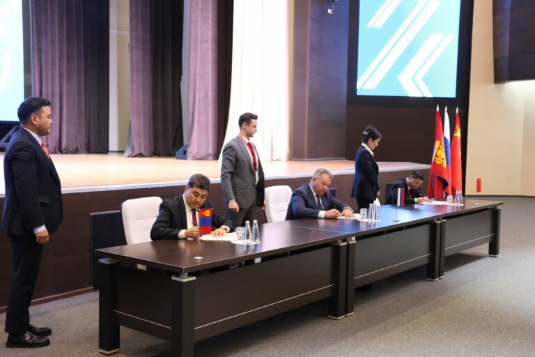 mbdym4_0W4A5831_x974