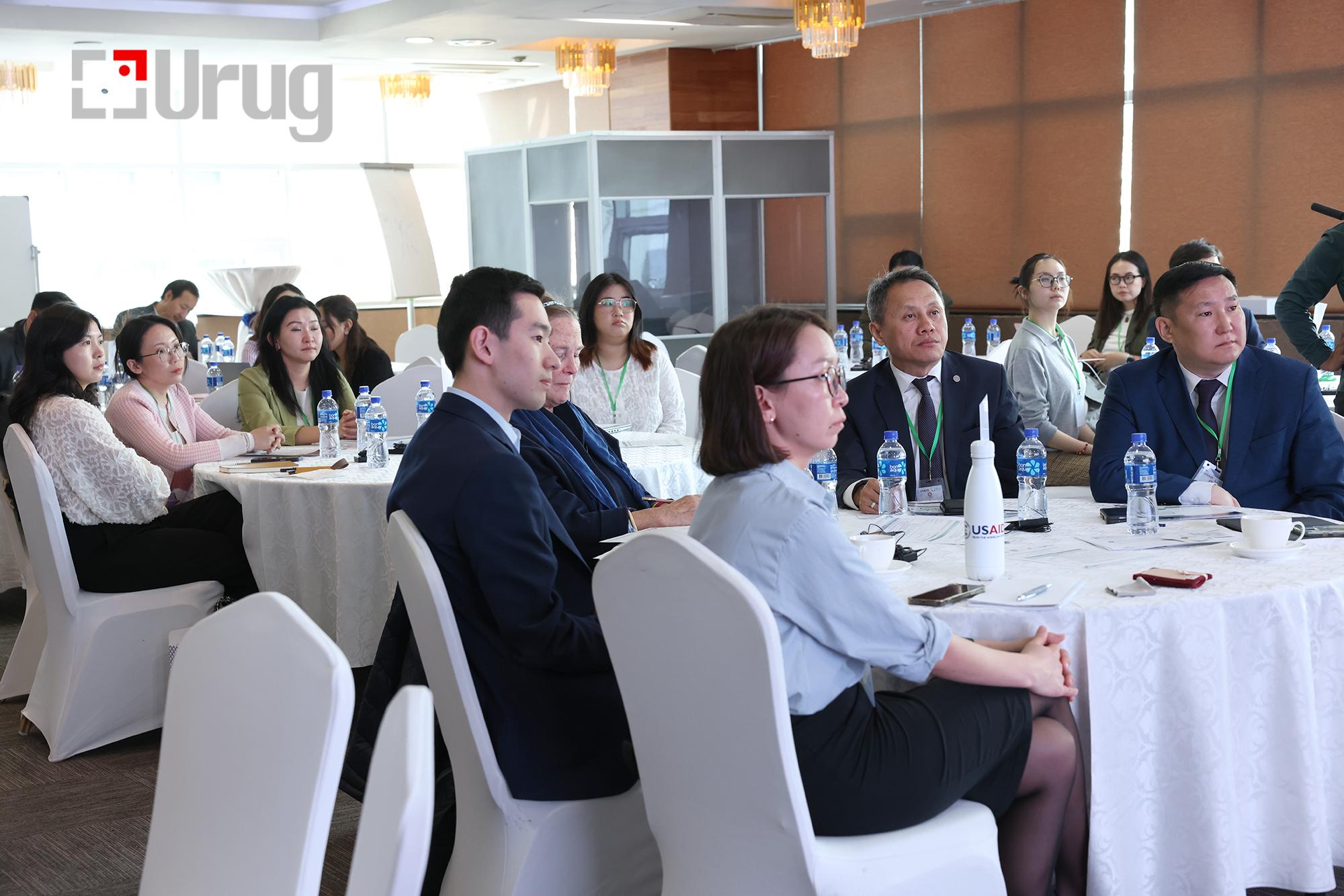 aziin tesvertei hotuud