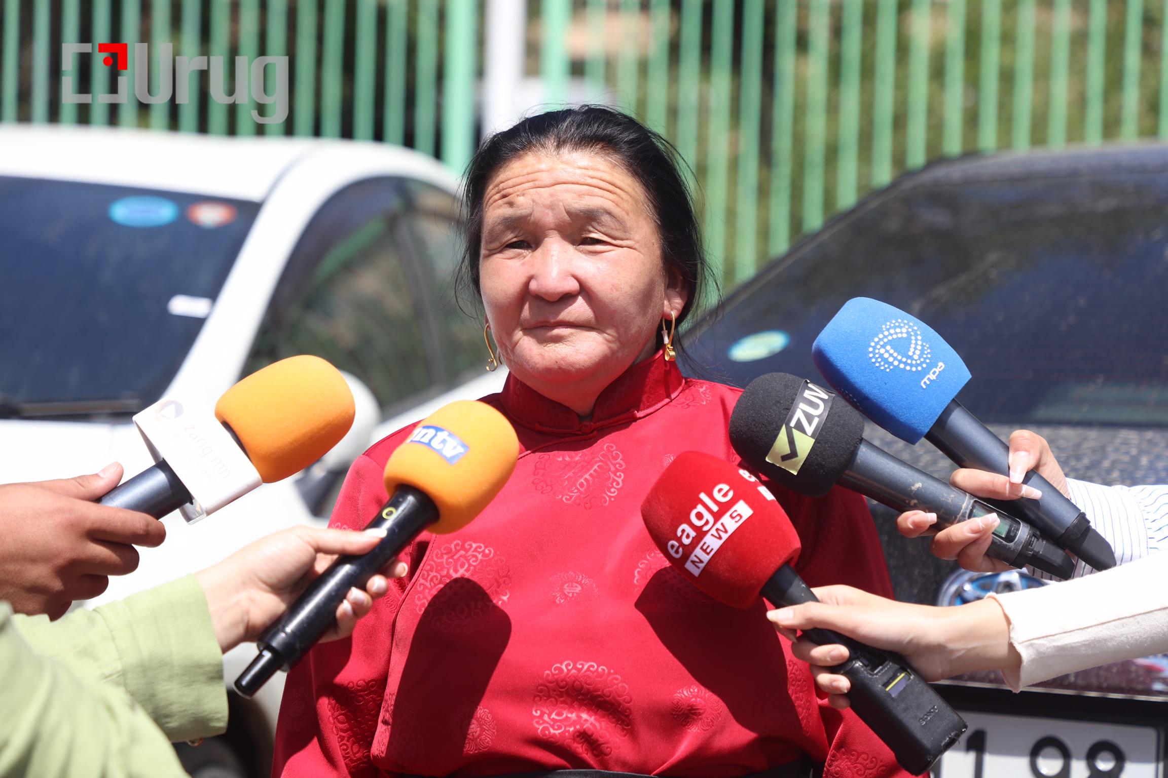 5BF4AC27-8514-4D35-86C6-48DE76D40CD7