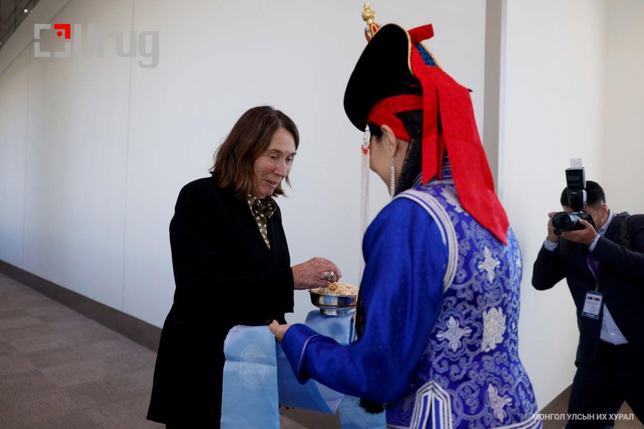 Messenger_creation_6876F2D8-8E7E-4EFD-9F1F-5E921780BDA0