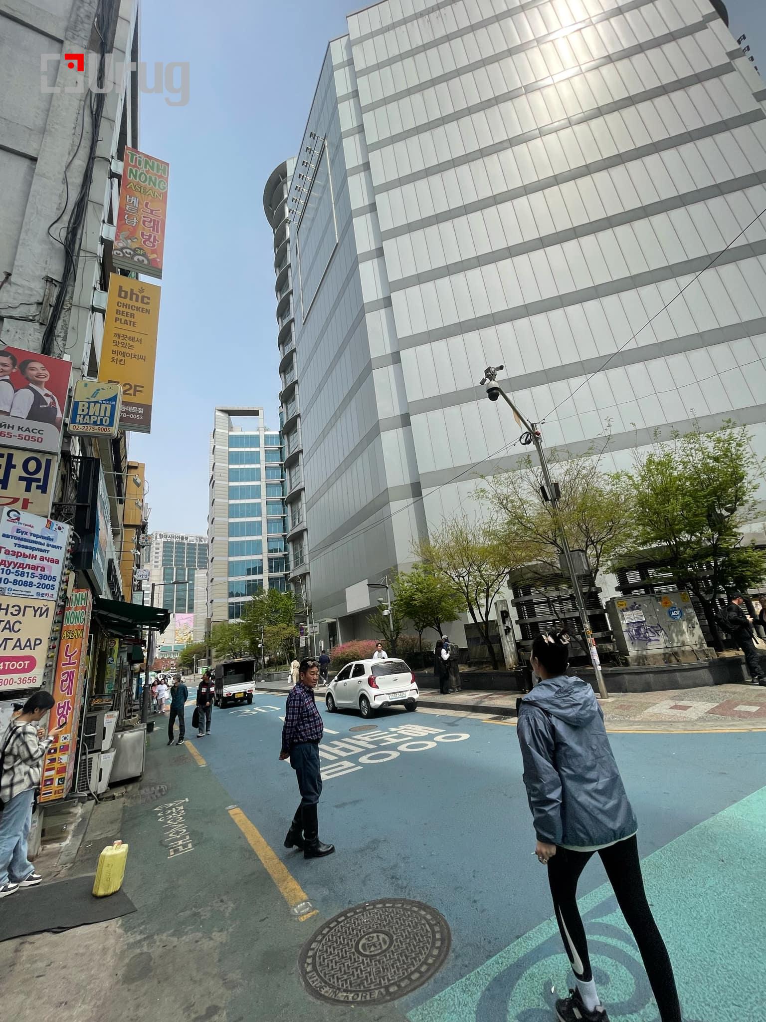 d877065e-5889-4cd9-85e2-6f7cb72eb337