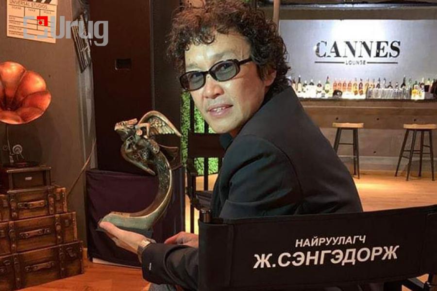 SSnZsdYYlgC7fREKybNE-medium