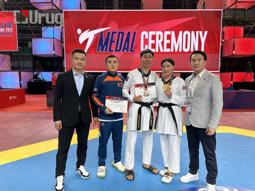 Пара таеквондогоос У.Сүрэнжав алтан медаль хүртлээ
