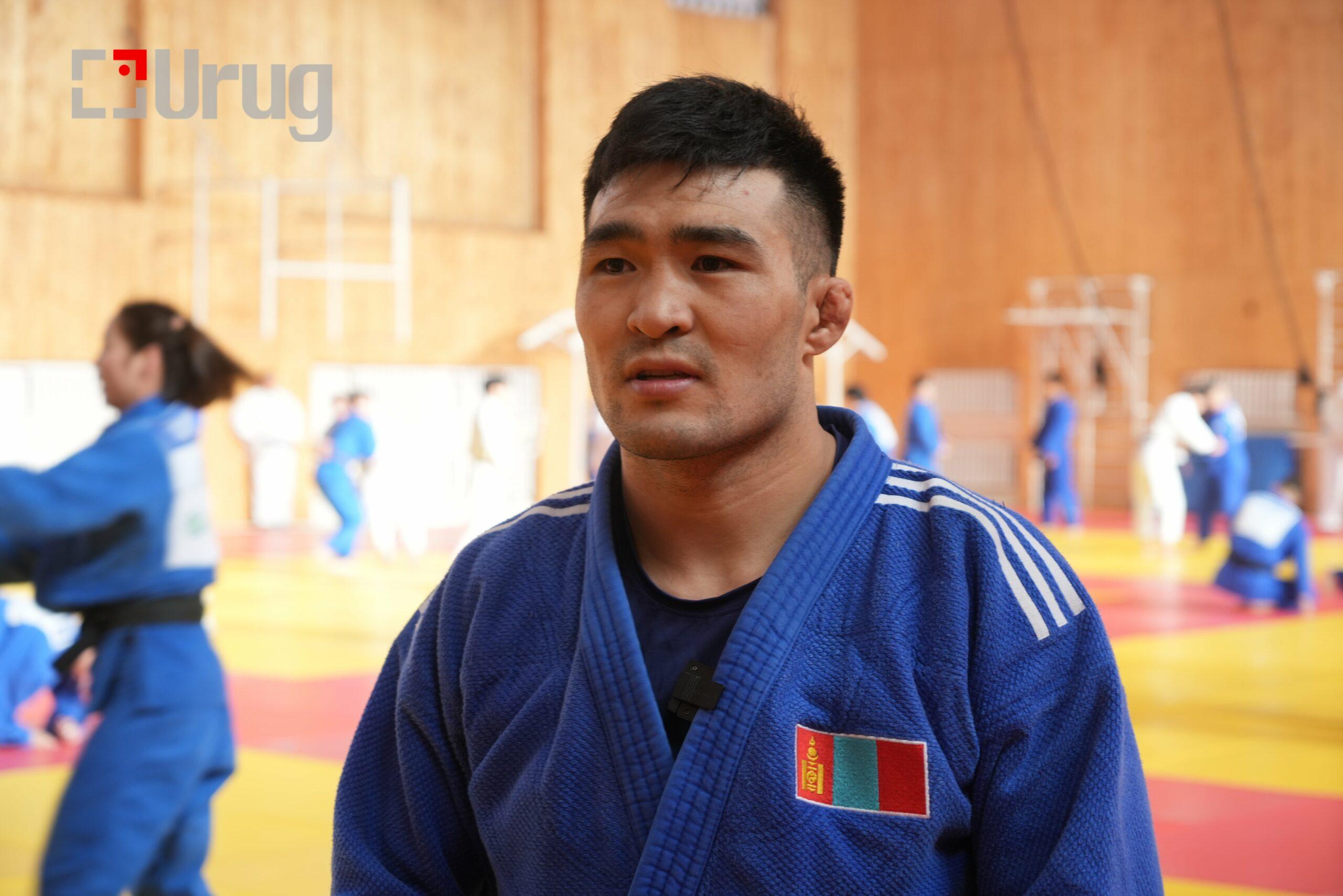 ee125ab8-bdfe-49a8-8980-d12181348e43