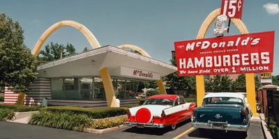 restaurant-McDonalds-museum-Ray-Kroc-Illinois-Des.jpg