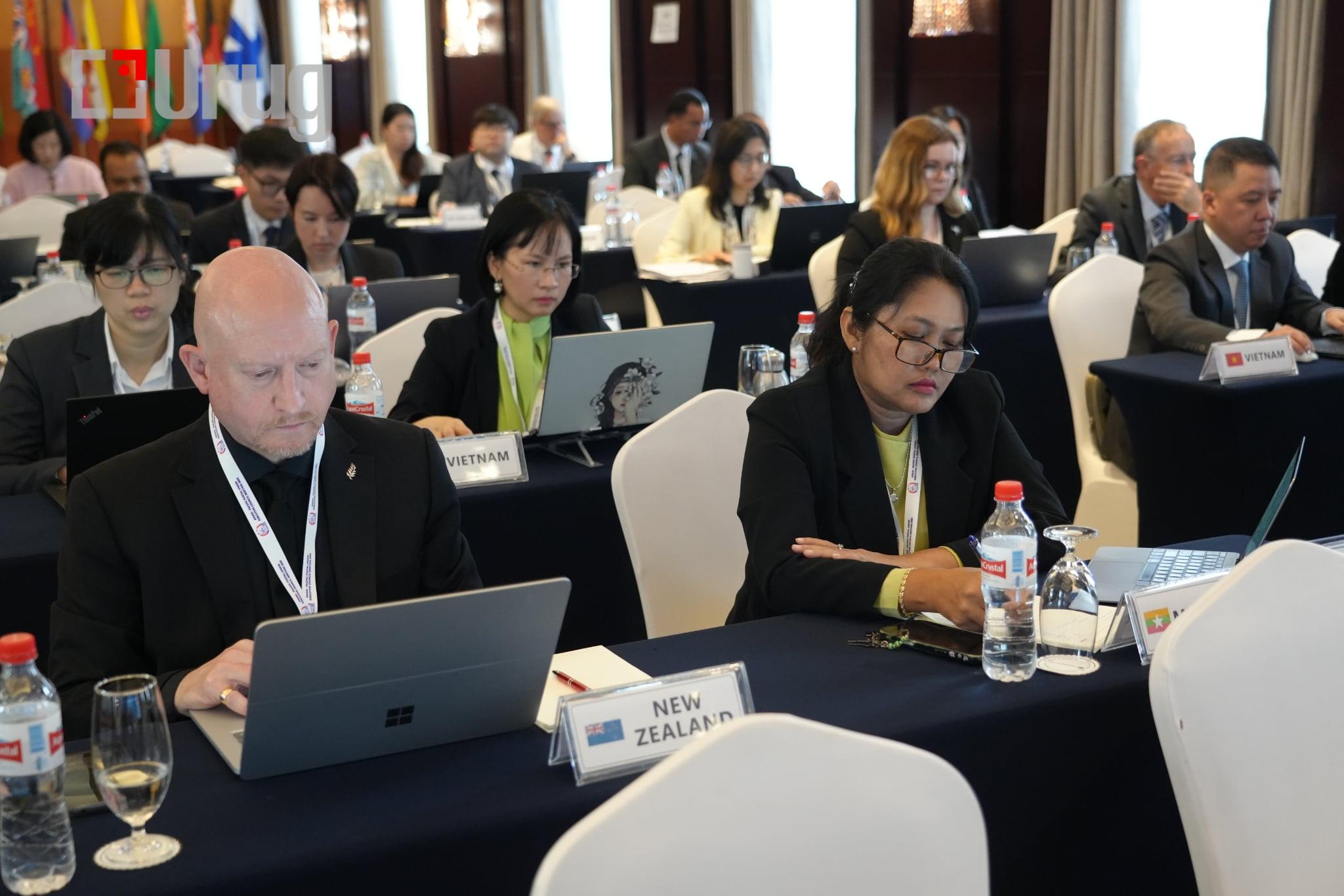 295ab8ec-8d68-43fc-a721-4fec1089714a