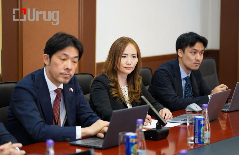 331534-08062025-1749363719-1429489190-06-06-05