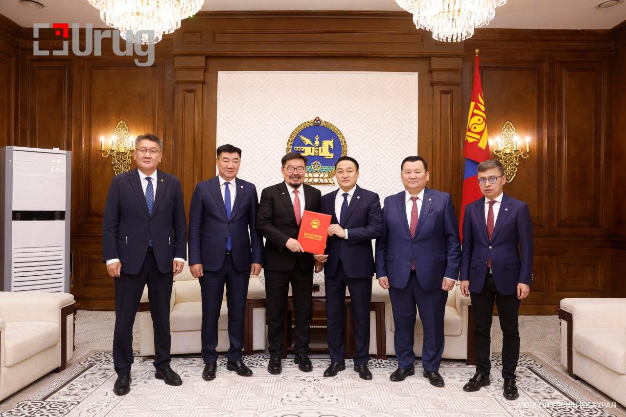 3ad2dba367994a0ab40639f09eb7842a