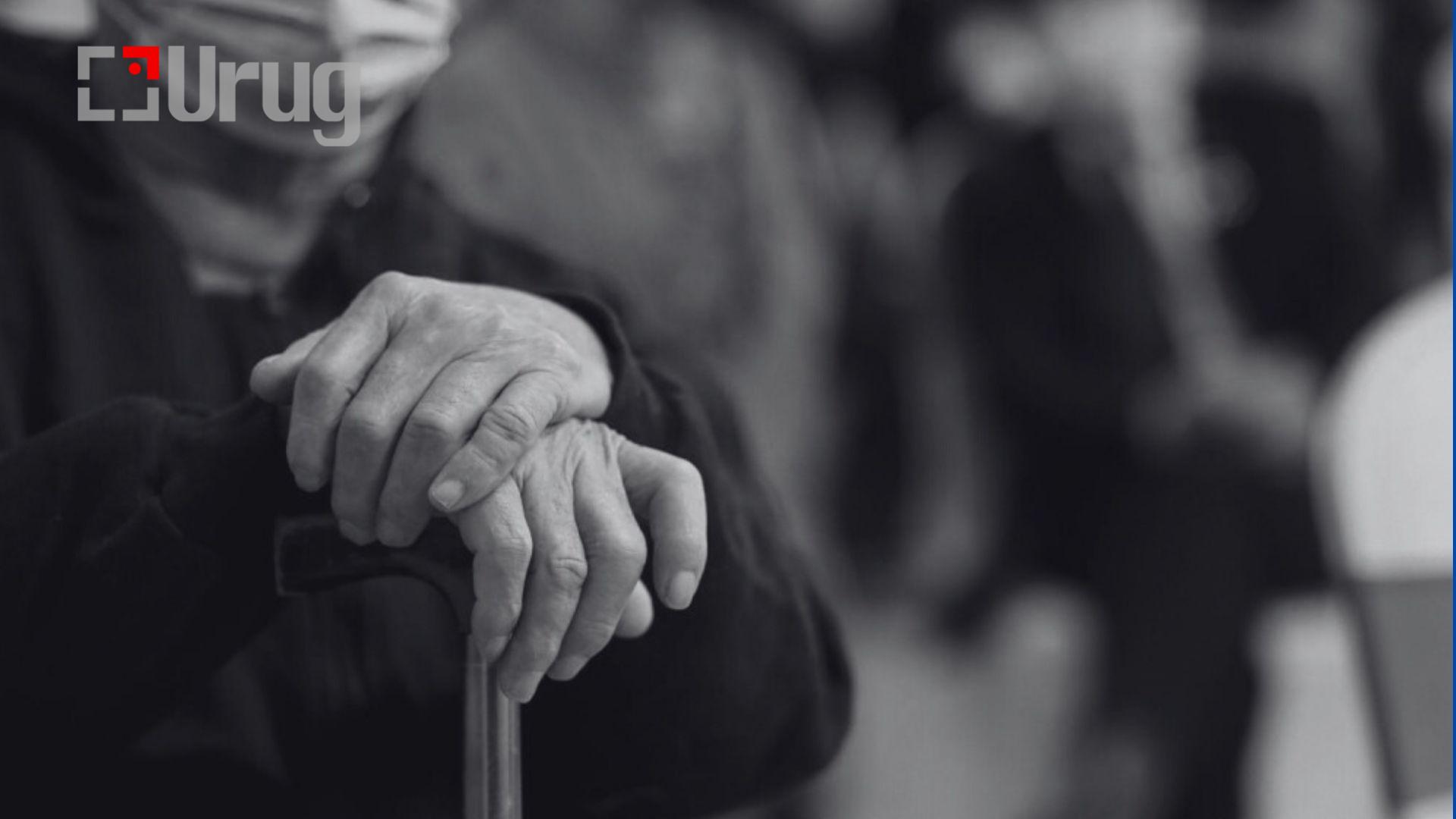 Black and White Minimal Photography Fashion History Story Presentation