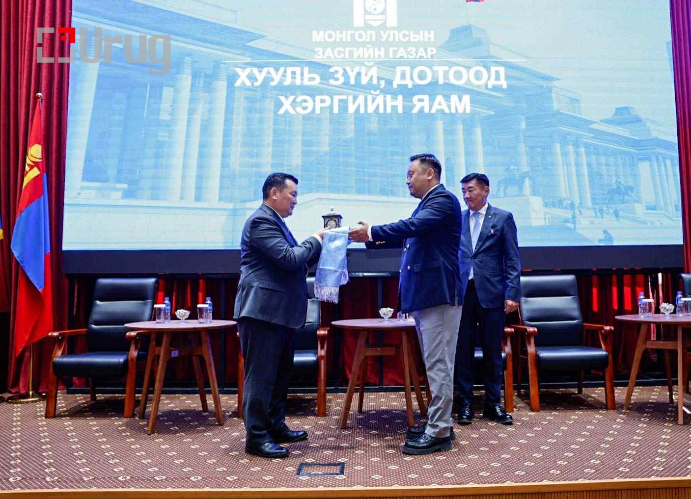 c3a27fbc-4c77-4705-bcad-832275771dce