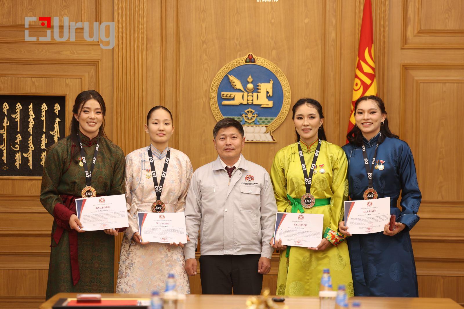 6864ef2458634c4a0f56056f