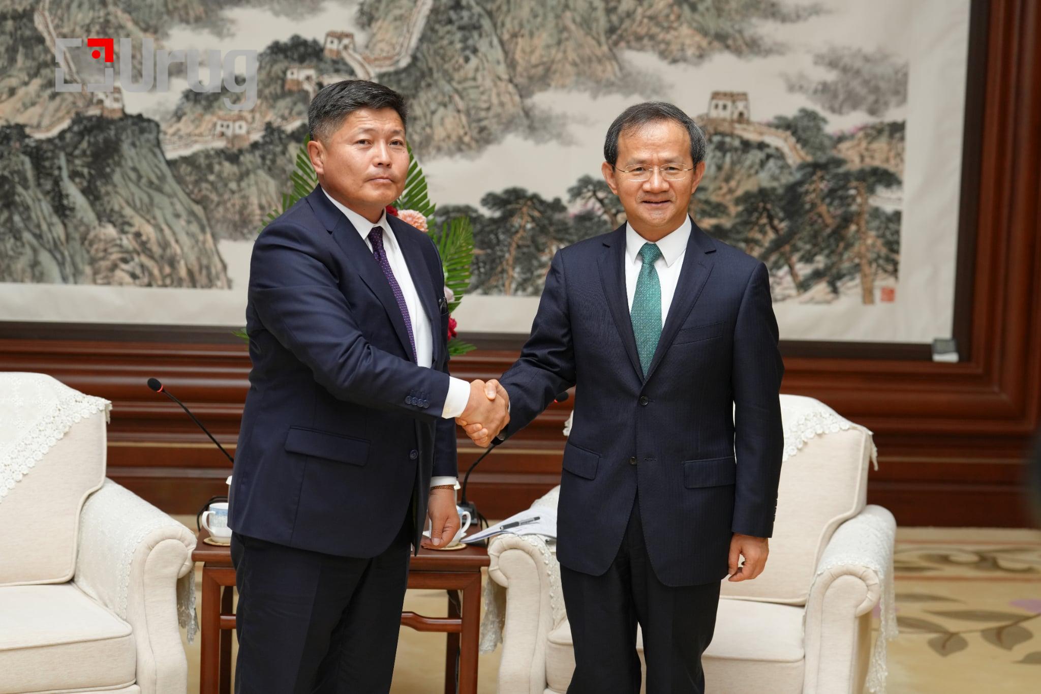 att._C14GVY-kDtkIR3RG9yrnW_1xXmdRYCU0WMqROOIO3Q