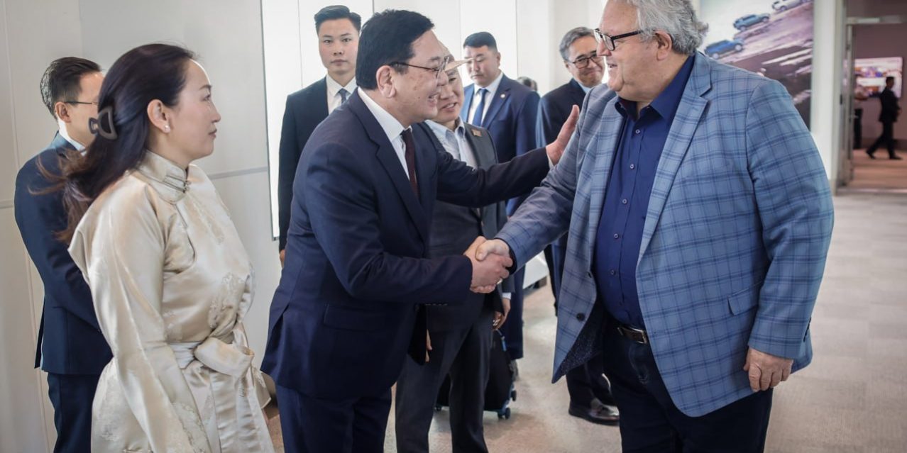 4d6f60b2896749259380c0c4005f3898