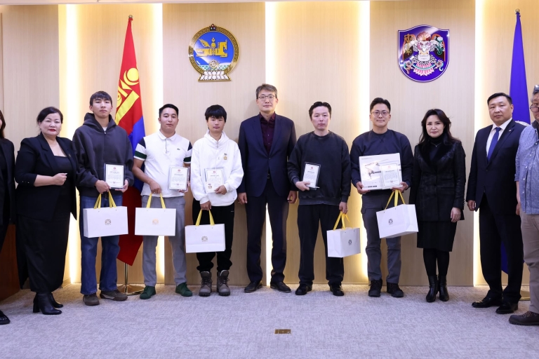 68f5cadde337fe7967a305b1