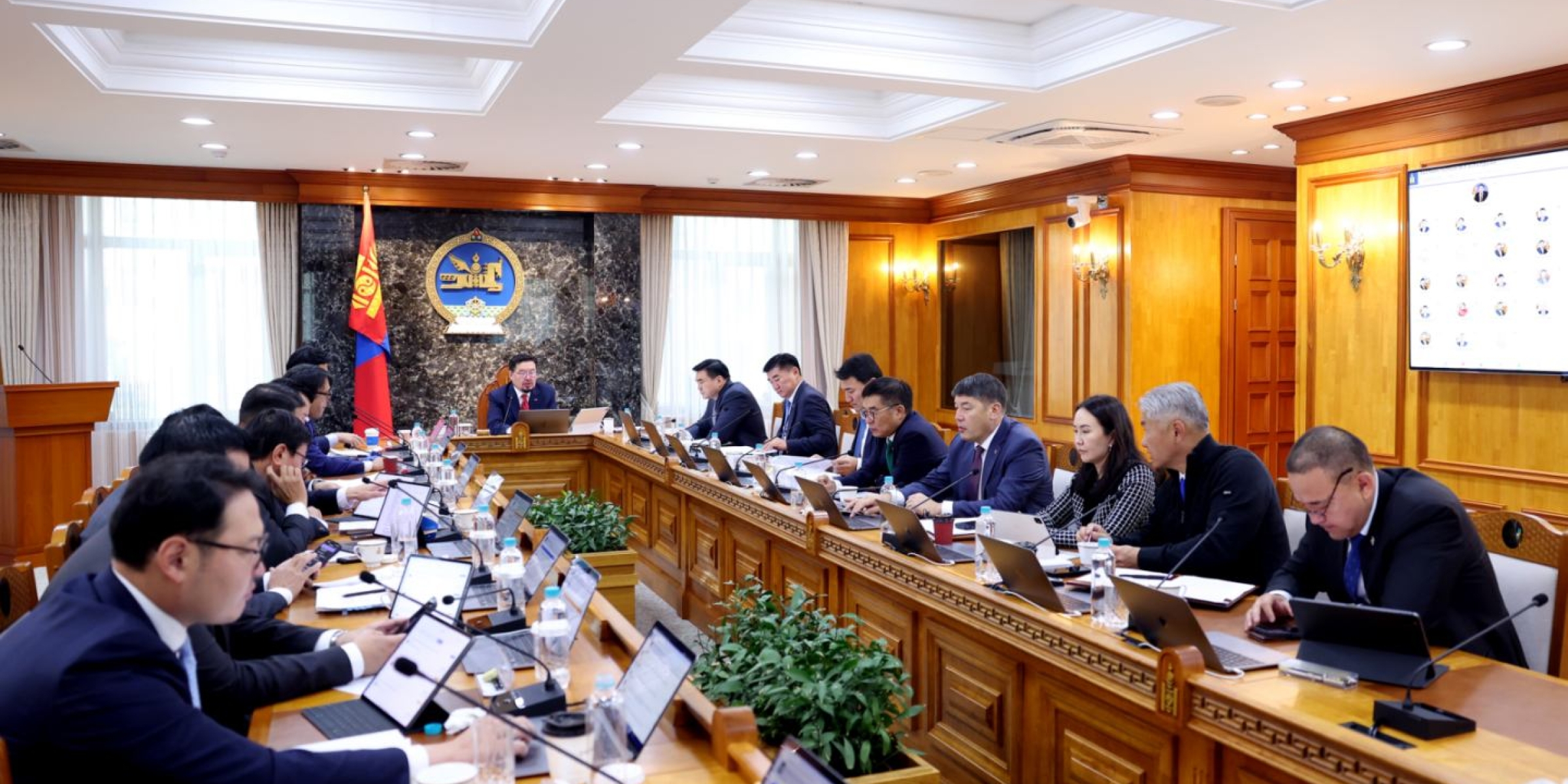 HSZFvlH0bYeDH6pVRDbJ