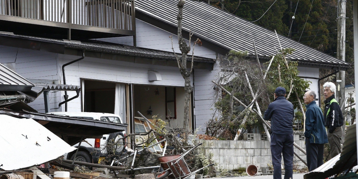 141123-japan-quake-144