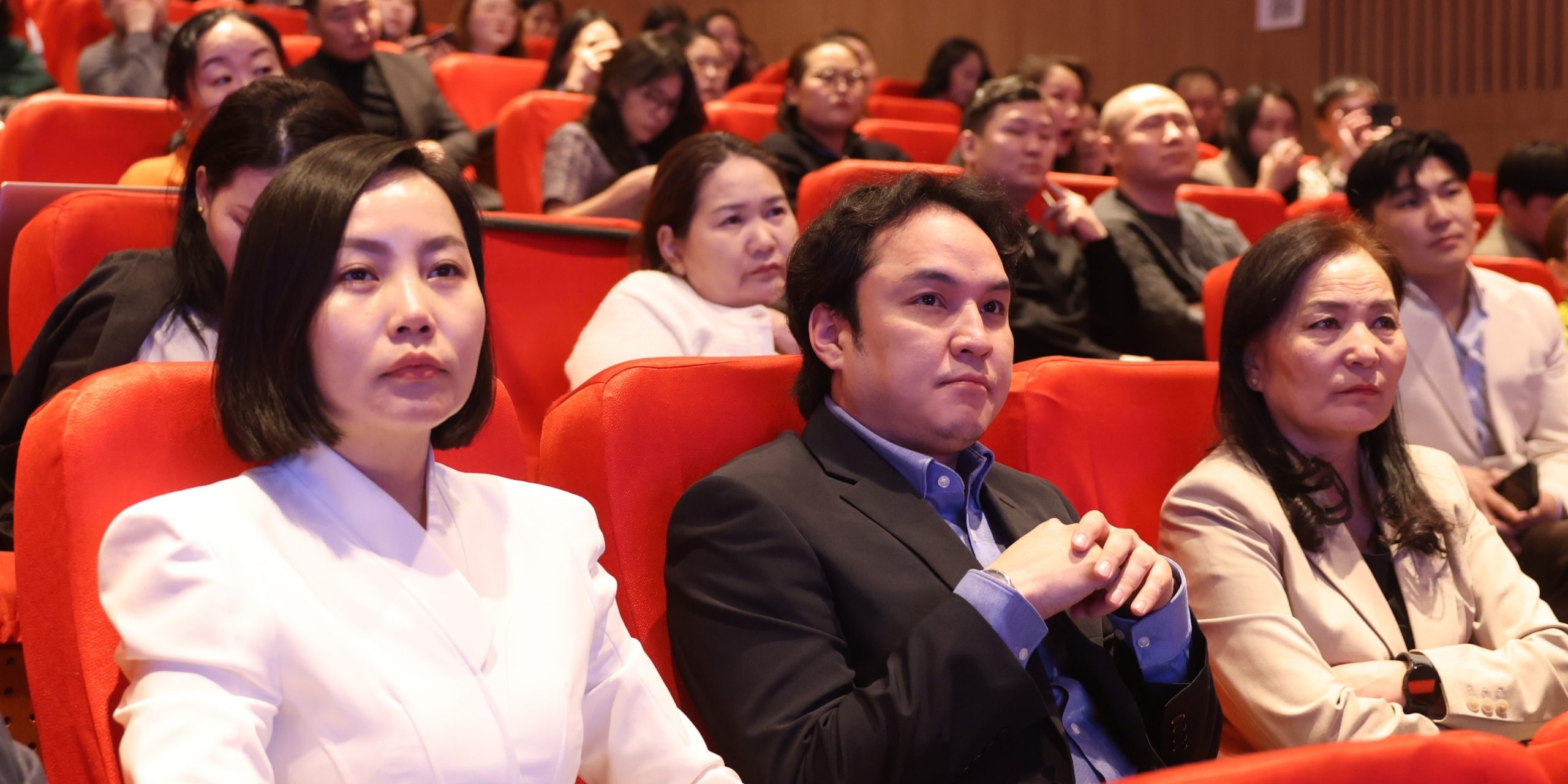 697c654be337fe7967a3106f