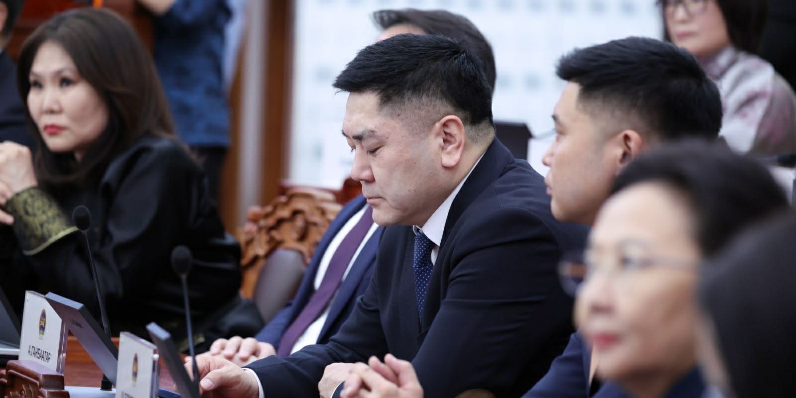 043b01a5-fea6-43b1-b835-b90807326a86